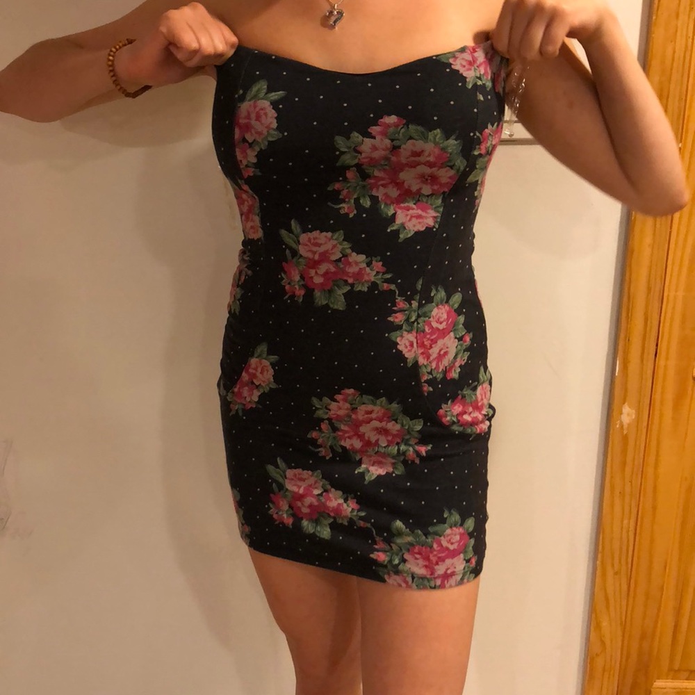 Floral strapless dress